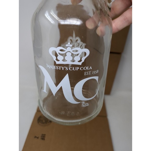 Majesty's Cup Cola Bottle MC PRF Est. 1558 Soda 32 oz. Clear Glass w/ Handle VTG - Picture 6 of 8